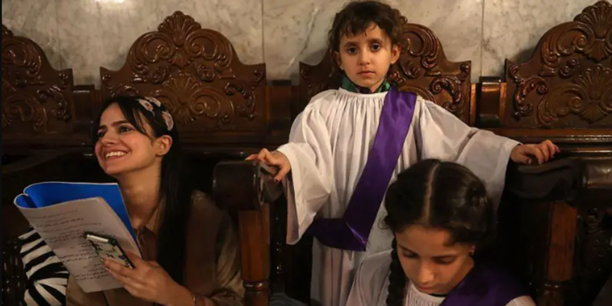 Si morimos, que sea en la casa del Señor: Cristianos no quieren abandonar las iglesias de Gaza a pesar de los ataques y las órdenes de evacuación de Israel