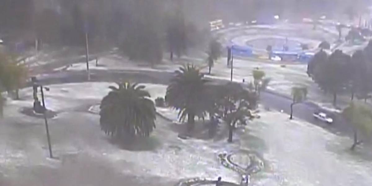 Quito: lluvia y granizo cayeron en el centro y sur