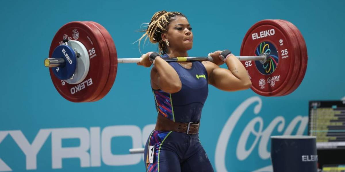 Angie Palacios gana tres medallas de oro en el Campeonato Panamericano de pesas