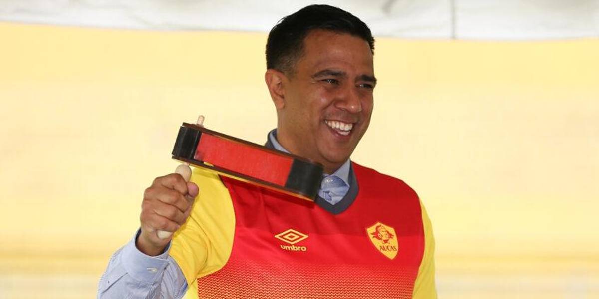 César Farías: lo que no sabías del director técnico de Aucas