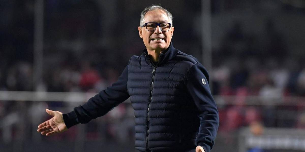 Este es sueldo que ganaría Ariel Holan como entrenador de Barcelona SC