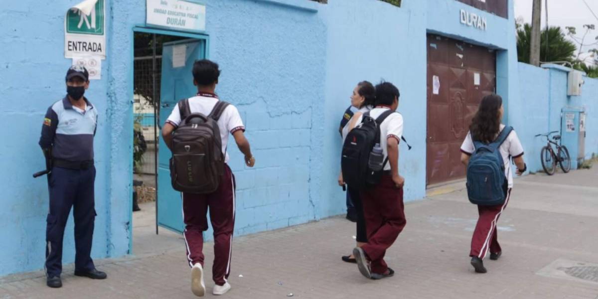 Regreso a clases | ¿Cuándo inicia la matriculación en los planteles fiscales de la Costa y Galápagos?