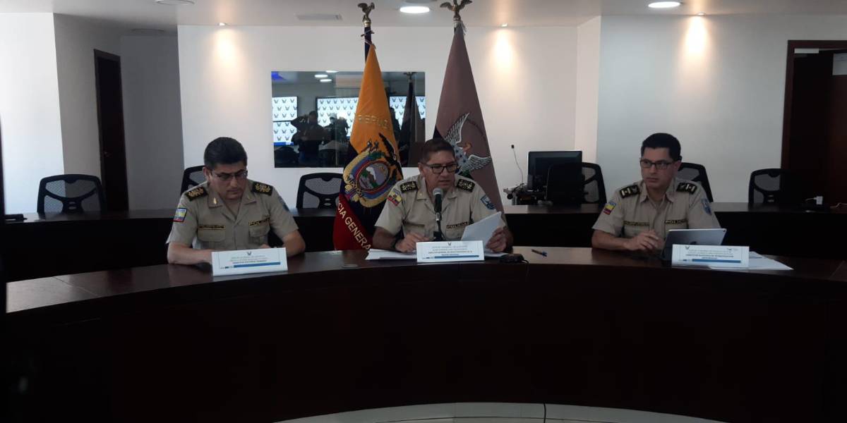 Policía detuvo un vehículo que transportaba explosivos, en El Oro