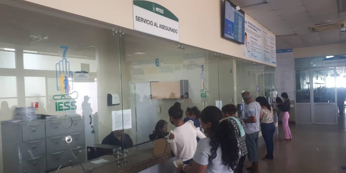 IESS: un debate patas arriba