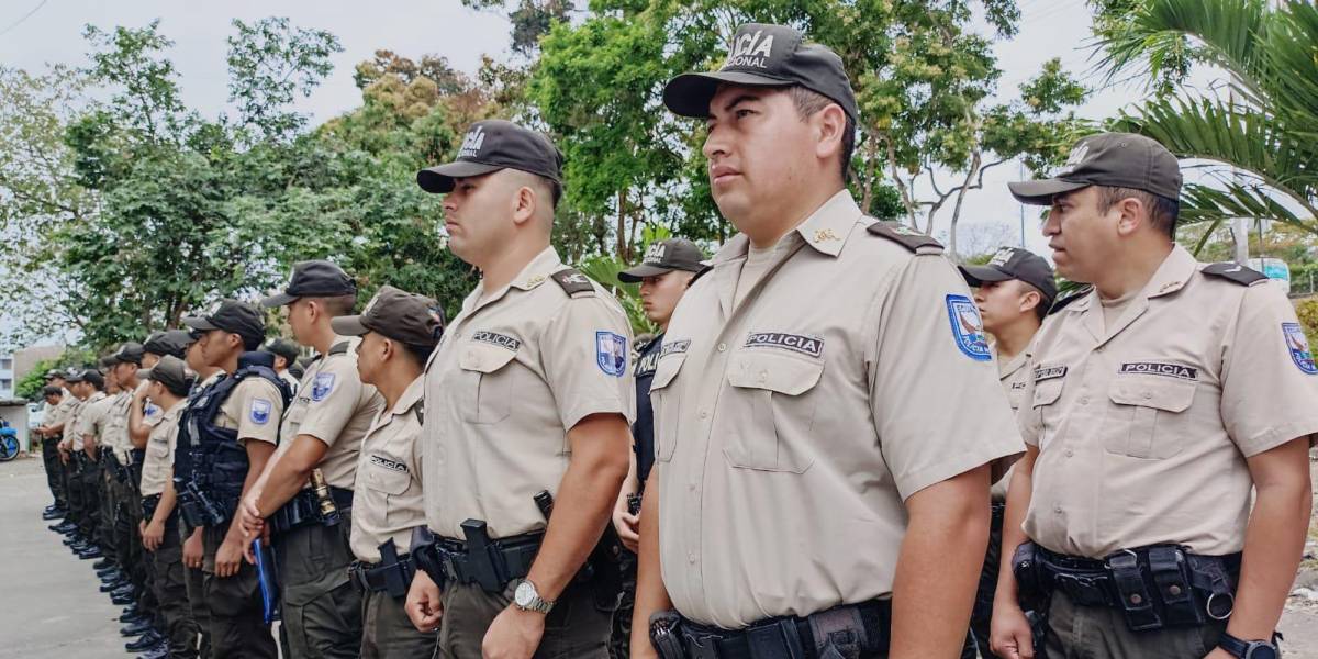 Familiares de policías en zonas conflictivas piden al gobierno garantías para los agentes
