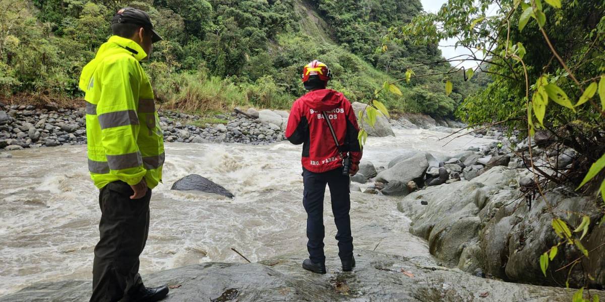 Mujer y su hijo pequeño están desaparecidos tras caer a un río de Baños, en Tungurahua