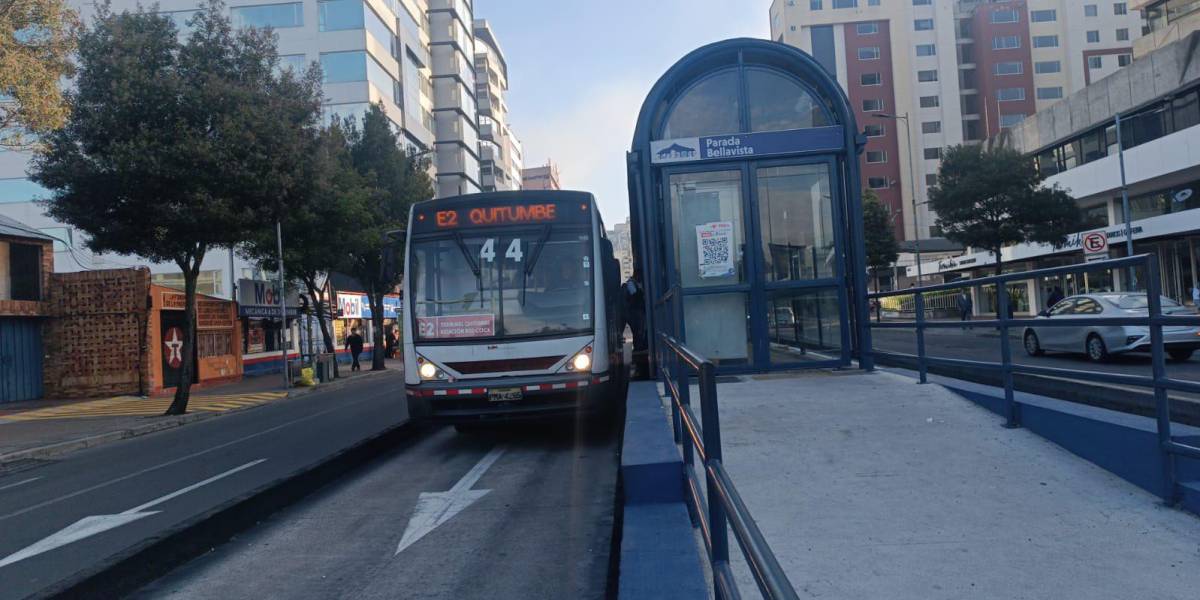Fiestas de Quito 2023: el transporte público amplía su horario por el Quitofest
