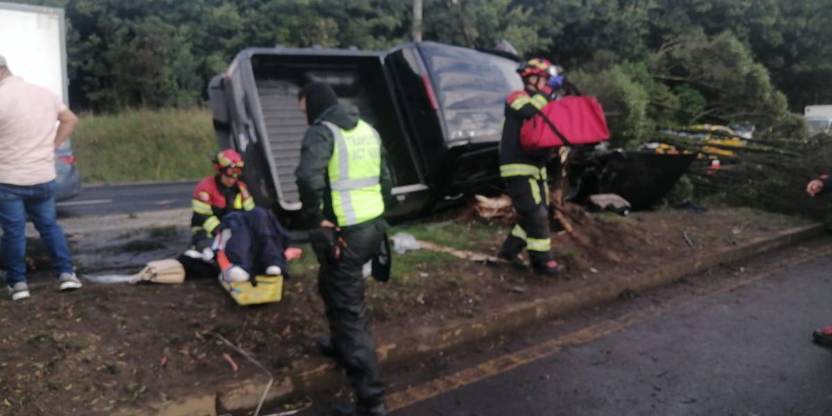 Un siniestro de tránsito deja dos heridos en la avenida Simón Bolívar