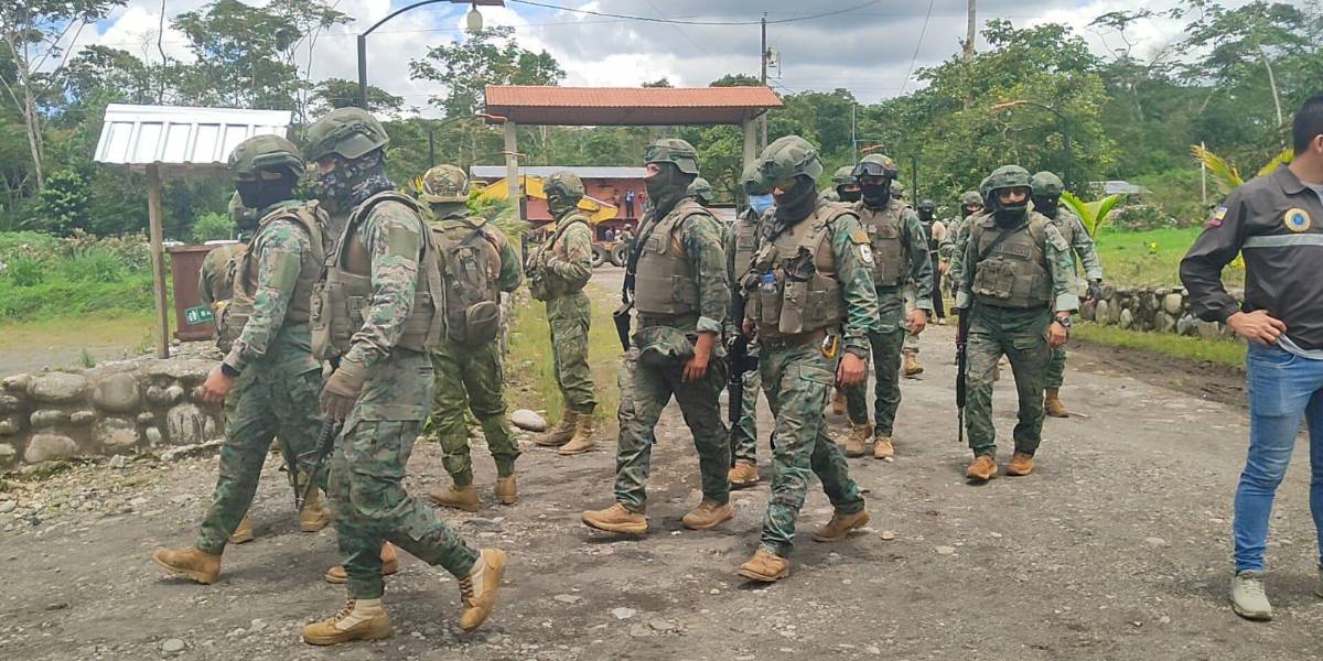 Los militares destruyeron una pista clandestina que se usaba para narcotráfico en Morona Santiago