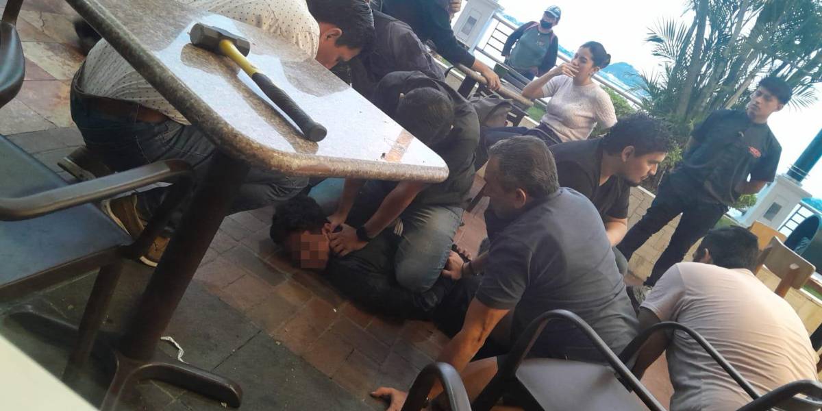 Un hombre atacó con un combo a una mesera en Puerto Santa Ana, Guayaquil