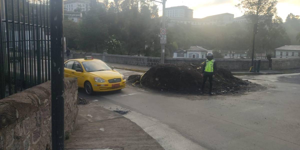 Paro nacional: varias vías en el centro, norte y sur de Quito continúan cerradas