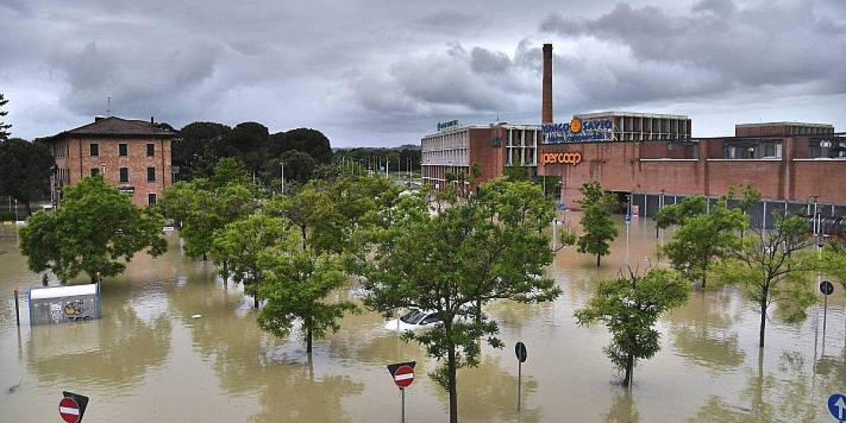 Al menos 8 muertos y miles de evacuados tras fuertes lluvias al norte de Italia