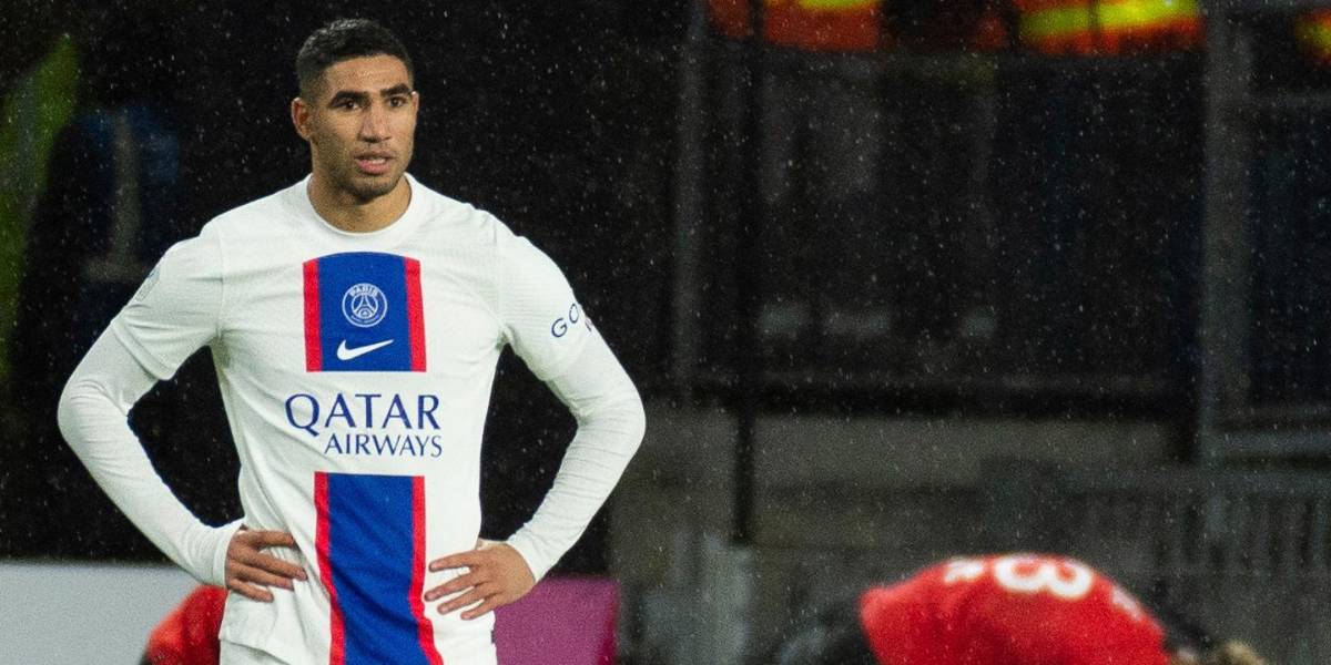 Hakimi niega acusaciones de supuesta agresión sexual y denuncia chantaje sobre él