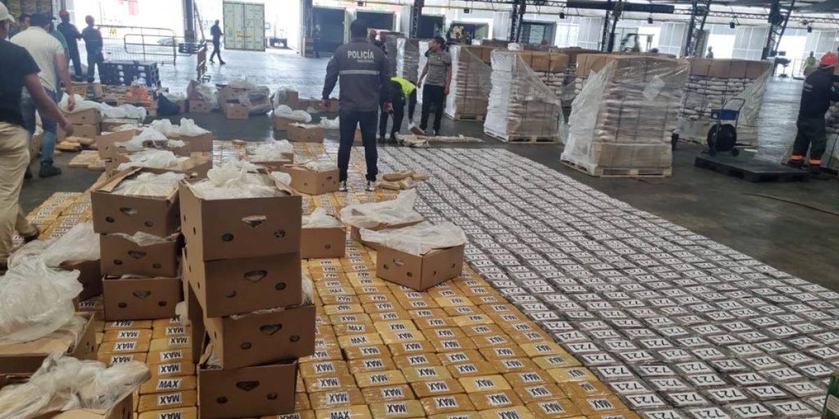 La Policía decomisó más de cuatro toneladas de cocaína en el puerto de Guayaquil
