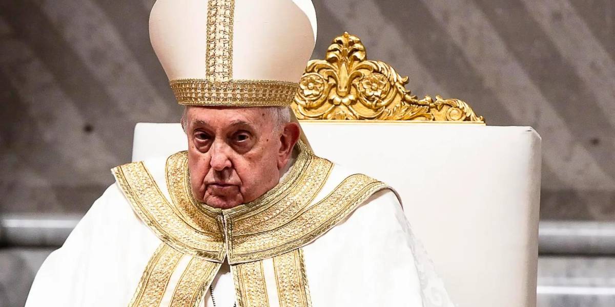 El papa Francisco no presidirá el vía crucis durante la Semana Santa para cuidar de su salud