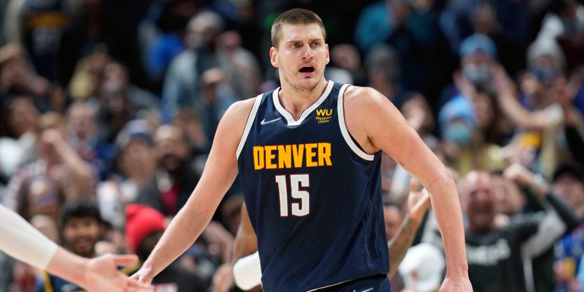 Nikola Jokic firma el mayor contrato en la historia de la NBA