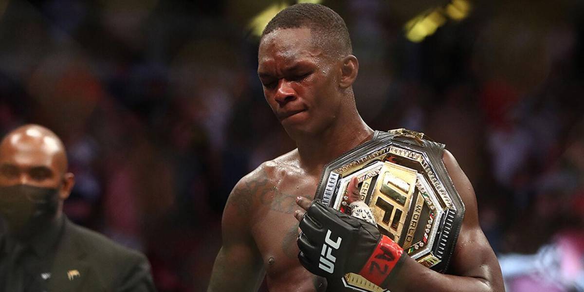 Adesanya retiene la corona ante Whitaker; Tuivasa diluye a Derrick Lewis