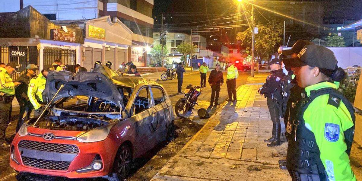 Quito: dos cilindros de gas fueron hallados en el carro que explotó en La Mariscal