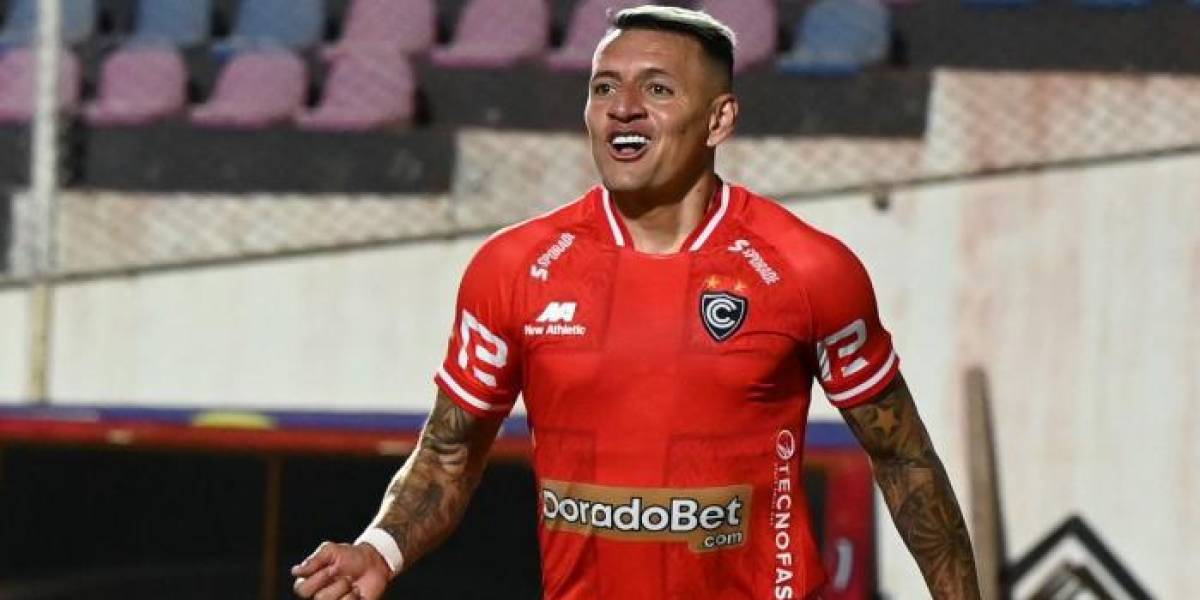 Carlos Garcés llega a los 13 goles con el Cienciano de Perú