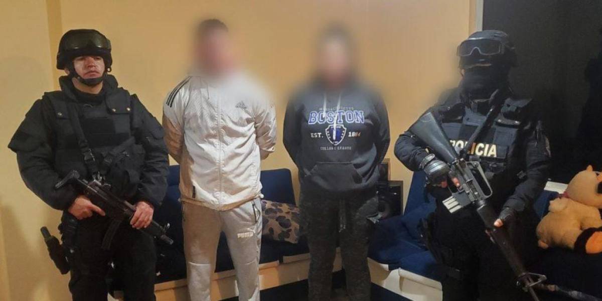 La Policía capturó a cinco integrantes de Los Lobos en Latacunga