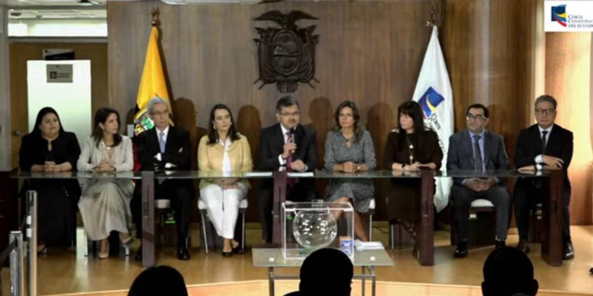 Los magistrados Carmen Corral, Daniela Salazar y Enrique Herrería dejan la Corte Constitucional
