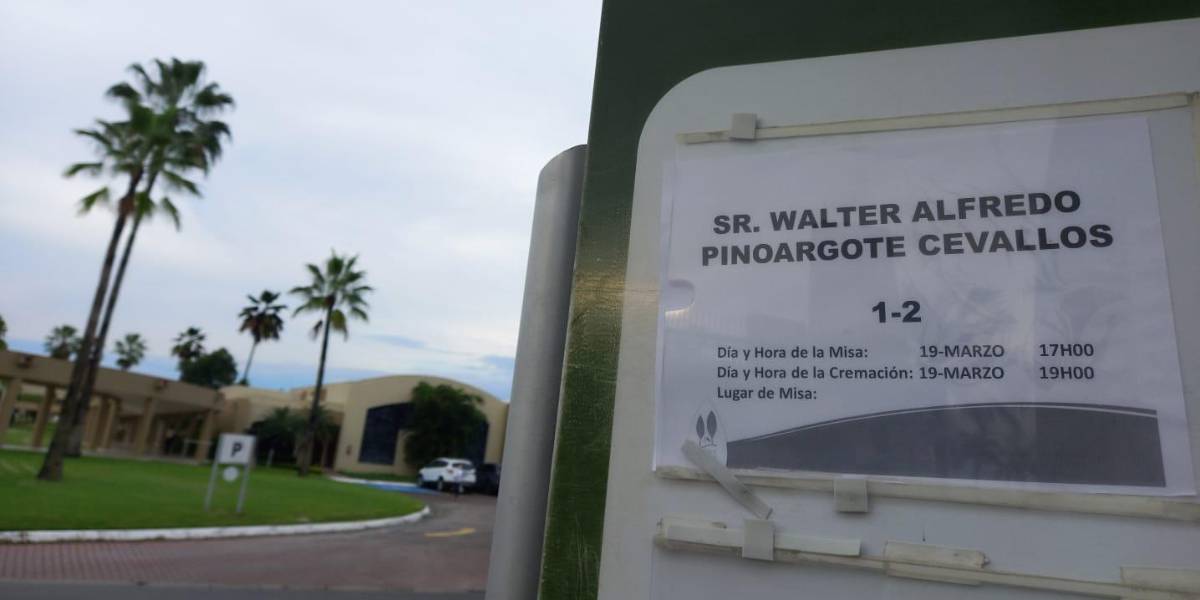 Cenizas de Alfredo Pinoargote descansan en un cementerio de Daule