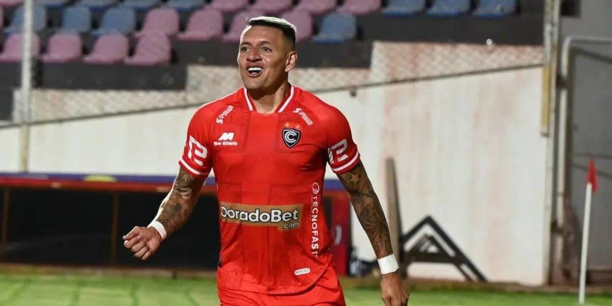Carlos Garcés salva en el último minuto al Cienciano en la Copa Sudamericana