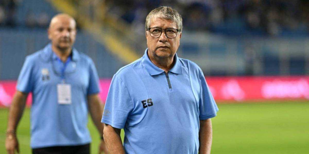 El ‘Bolillo’ Gómez llegó a los golpes con un hincha tras la eliminación de El Salvador