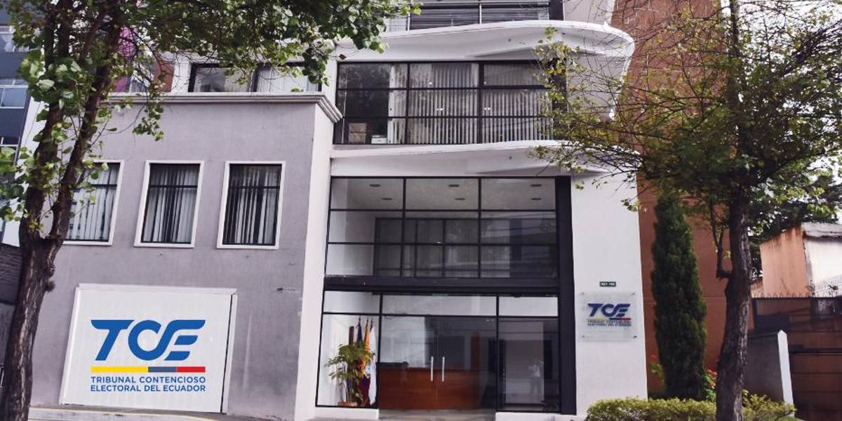 El Tribunal Contencioso Electoral archiva denuncia por violencia política de género contra Luisa González