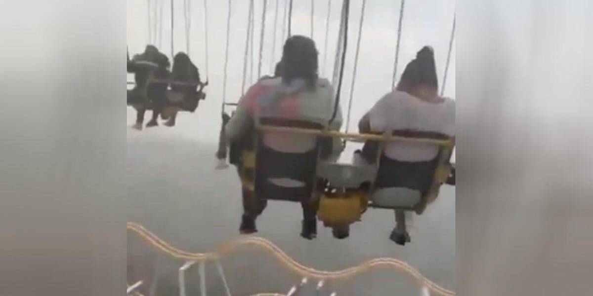 ¡Pánico en parque de diversiones en México! Visitantes quedaron colgados a 70 metros