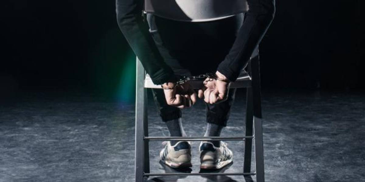 Medidas sustitutivas para un oficial de la Policía investigado por ejecución extrajudicial en 1990