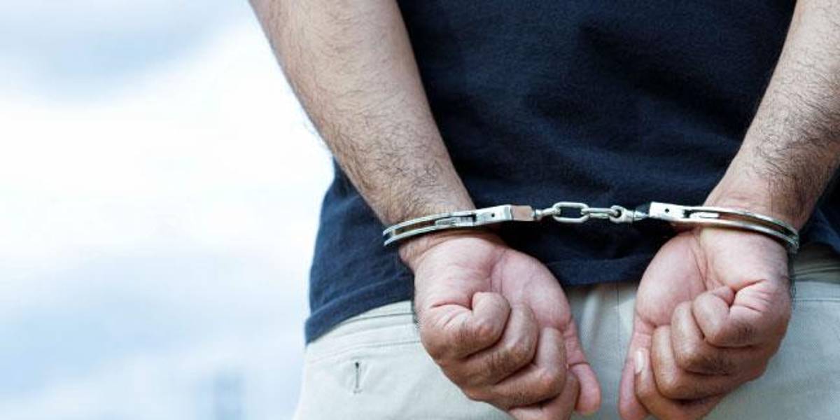 Un profesor de matemáticas fue sentenciado a 21 años de prisión por pornografía infantil, en Quito