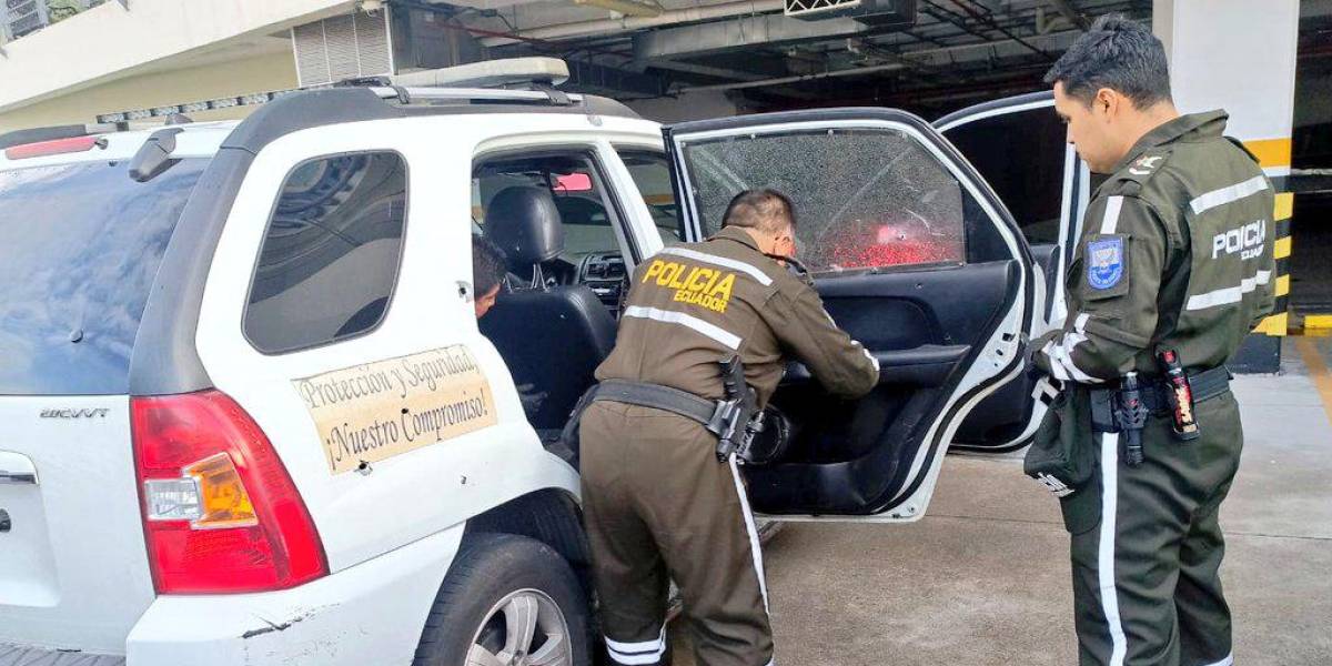 Persecución y cruce de balas entre policías y delincuentes en Calderón, norte de Quito