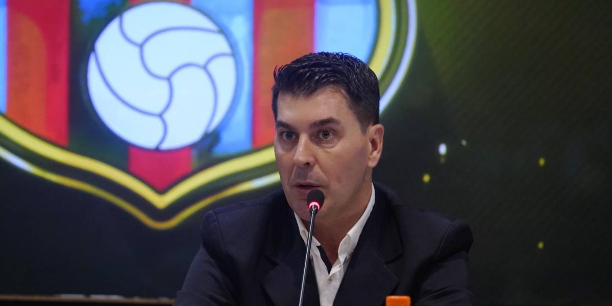 Ismael Rescalvo: “Tras una semana de entrenamiento se vio a Barcelona SC mejor”