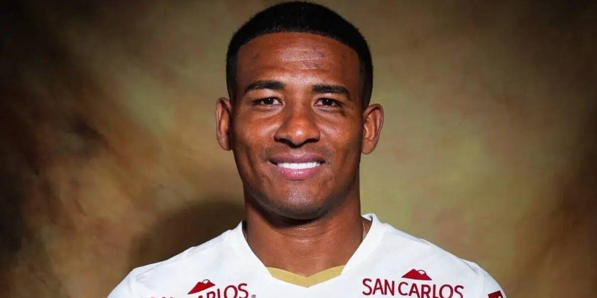 Barcelona SC estaría negociando por el fichaje de José Carabalí