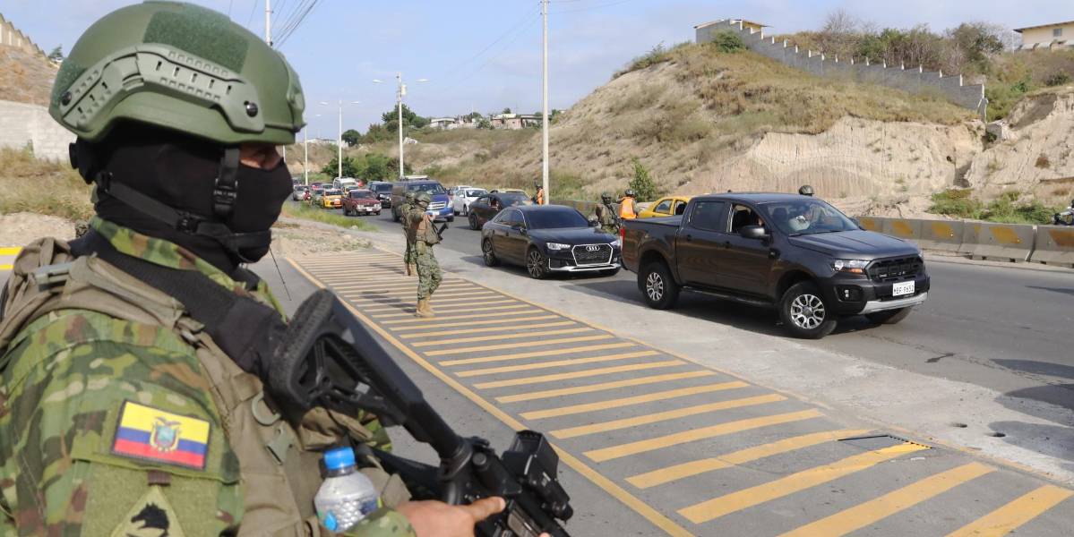 La Embajada de Estados Unidos alerta a sus ciudadanos sobre toque de queda en Durán, Los Ríos y Manabí