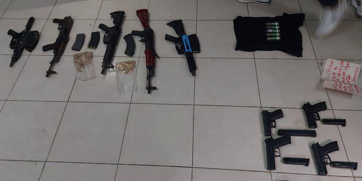 Una casa en Portoviejo era usada para almacenar fusiles y granadas de Los Choneros