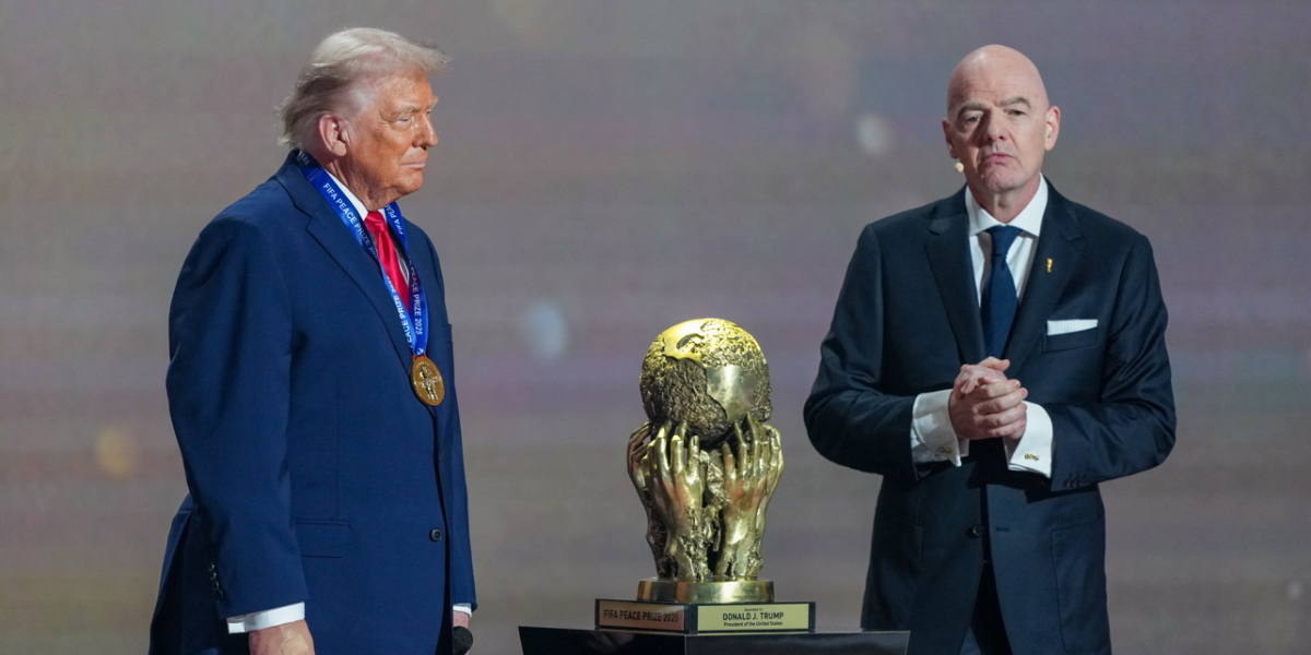Trump recibe el Premio de la Paz de la FIFA
