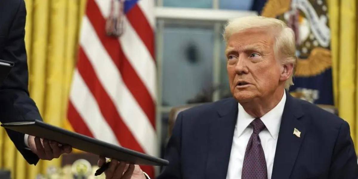 Trump asegura que presidentes de China y Vietnam se reunieron para perjudicar a EE.UU. en plena guerra comercial