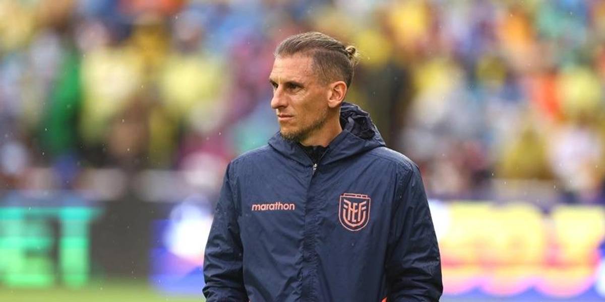 Beccacece responde a las críticas por no convocar a delanteros de la LigaPro