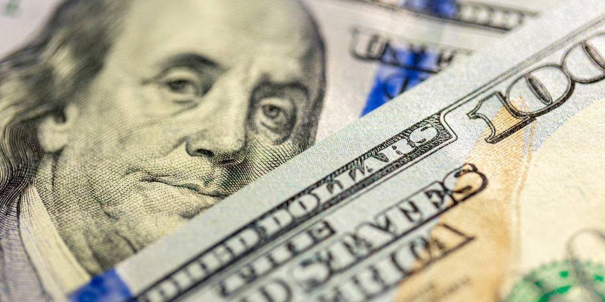 El riesgo país desciende a 710 puntos pese a protestas