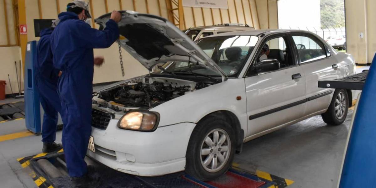 Revisión técnica y matriculación: último plazo para evitar multas en Guayaquil