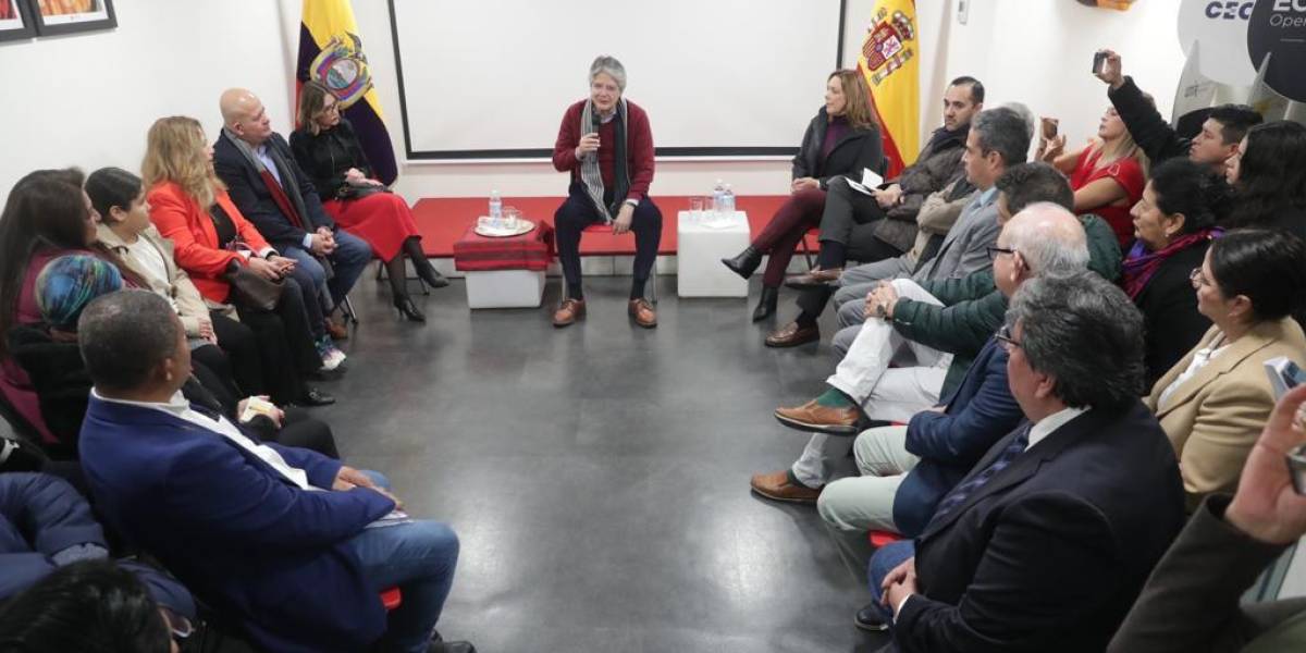 El presidente Lasso se reunió con ecuatorianos residentes en España