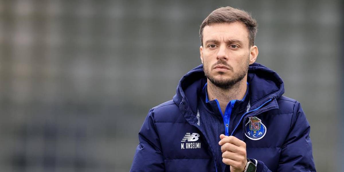 Martín Anselmi dejó de ser el entrenador del Porto, tras quedar eliminado del Mundial de Clubes