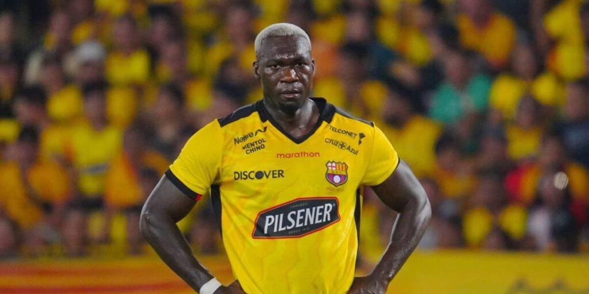 Felipe Caicedo acusa a Independiente del Valle de gol fantasma y desata polémica