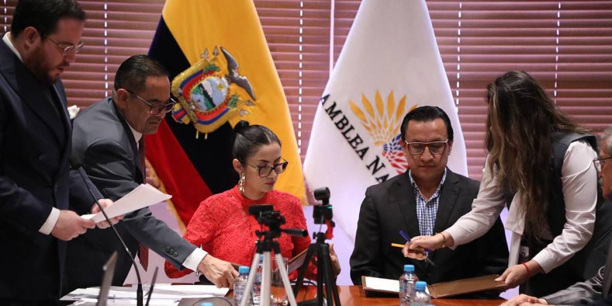 David Rosero regresará al Cpccs como el séptimo consejero tras su posesión en la Asamblea