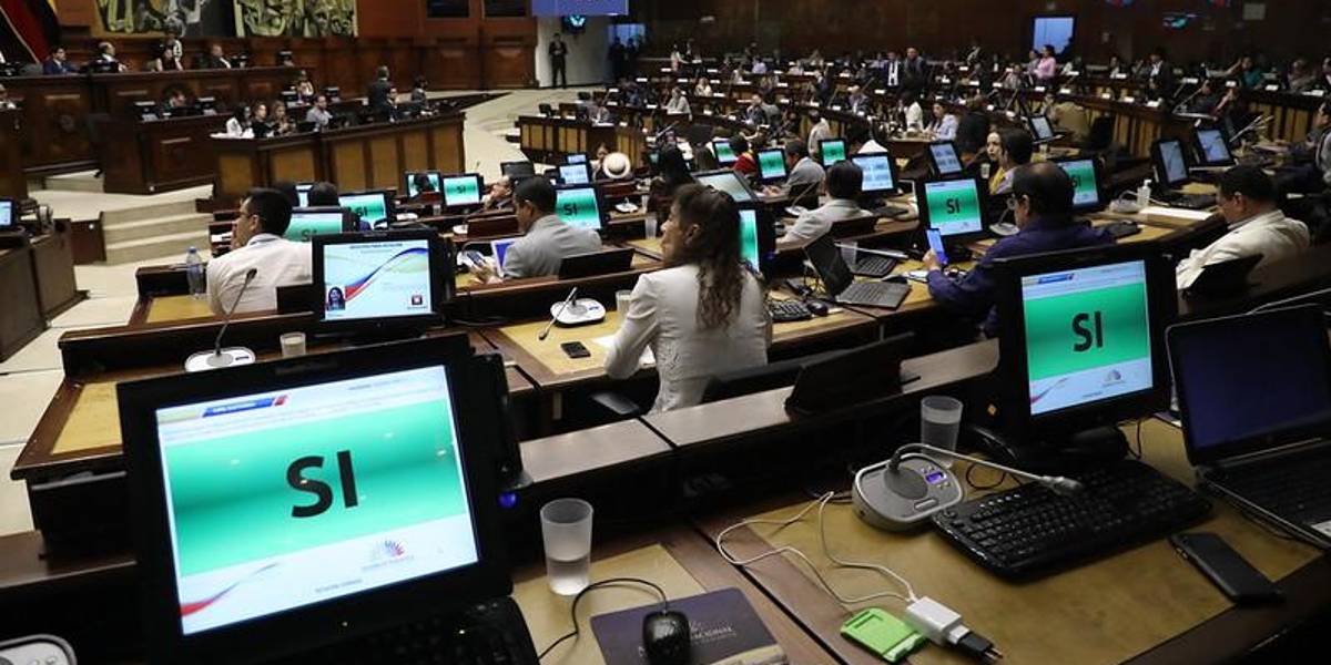 Una Comisión Especializada investigará presuntas irregularidades en la función pública del Gobierno de Noboa