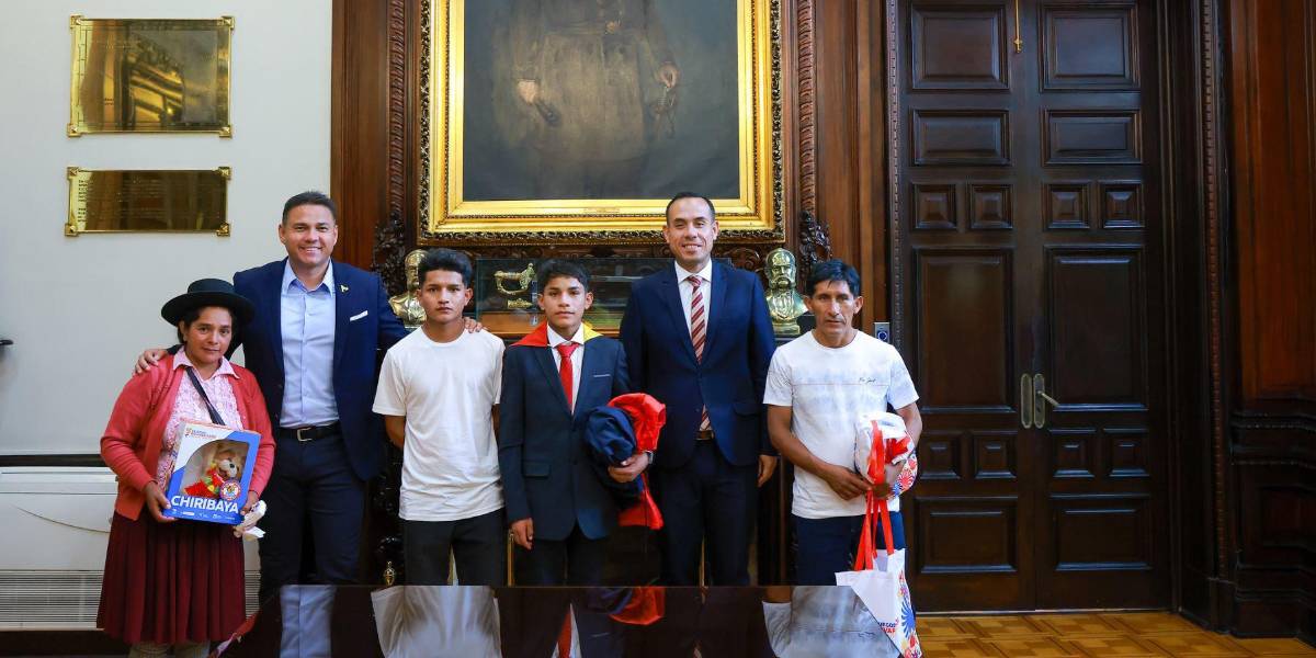 El presidente de Perú, José Jerí recibe a Clíver Huamán en Palacio de Gobierno