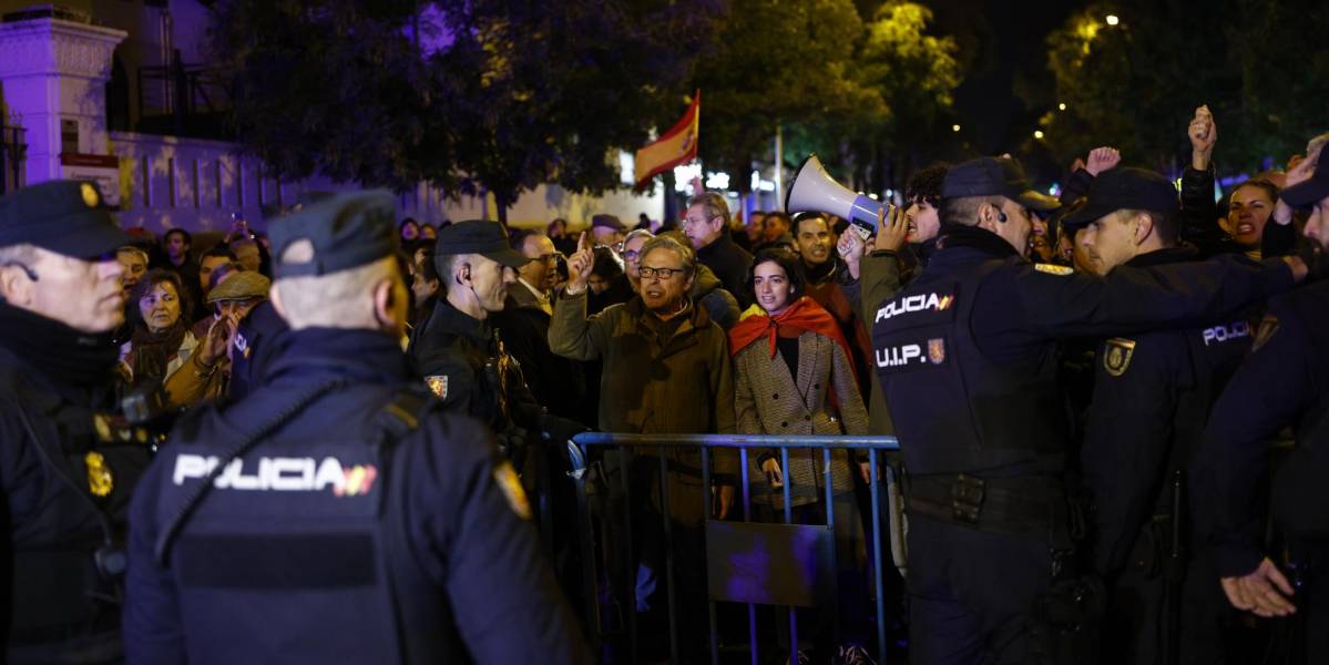 España: Cientos de manifestantes bloquearon el centro de Madrid en protesta por una posible amnistía