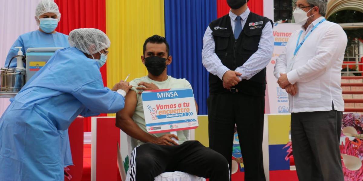Perú y Ecuador lanzan campaña binacional de vacunación en región fronteriza